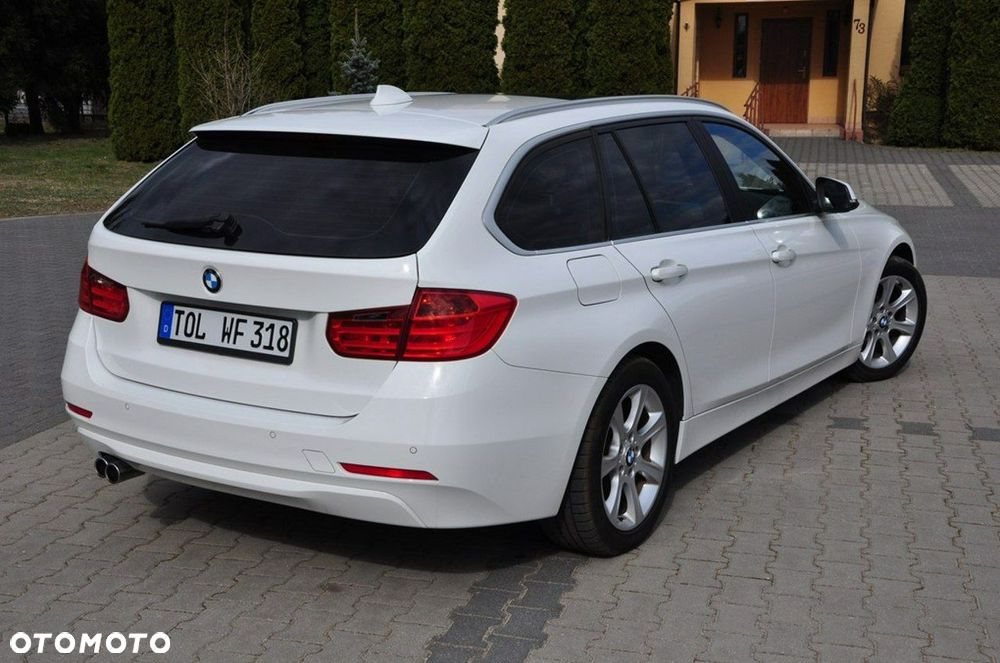 BMW Seria 3 330d xDrive Blue Performance Luxury Line - 17
