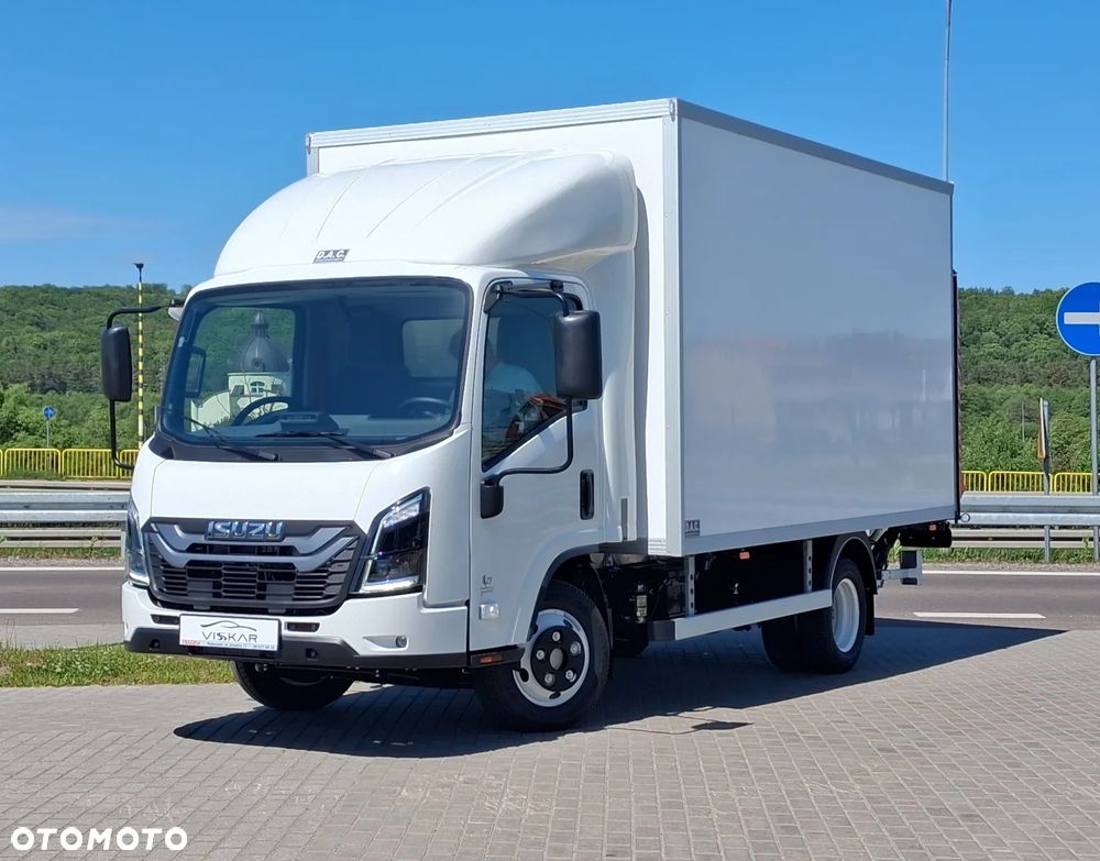 Isuzu M27H kontener z windą - 3