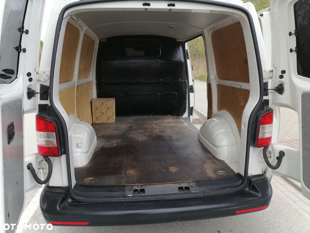 Volkswagen Transporter T5 - 6