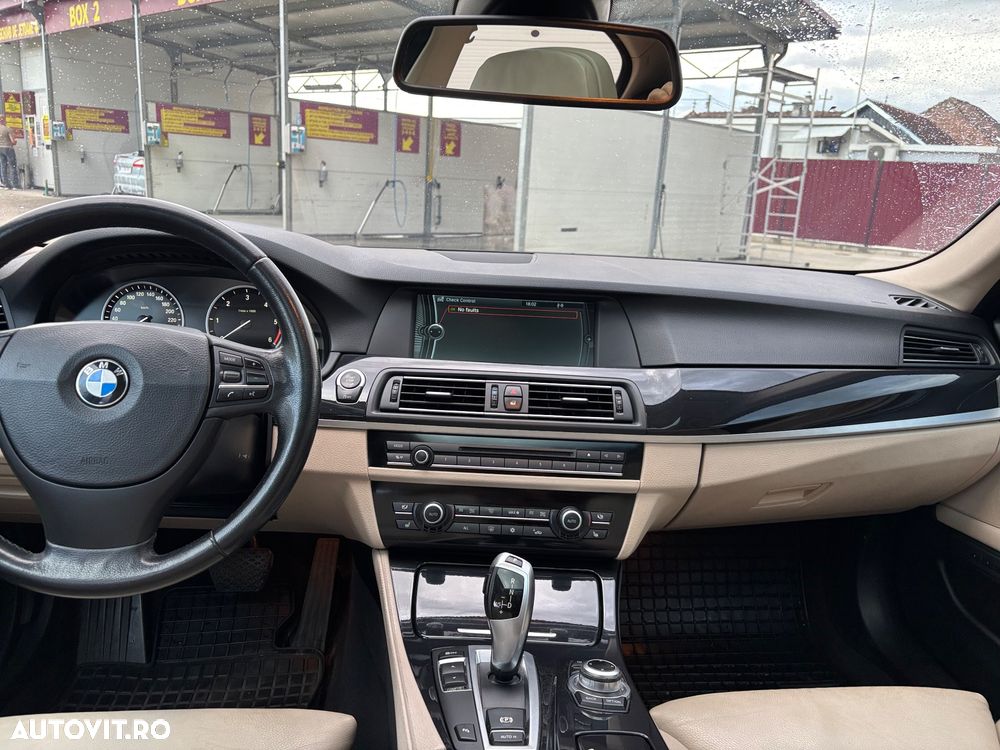 BMW Seria 5 525d Aut. - 21