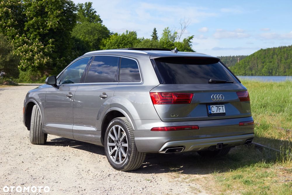 Audi Q7 - 12