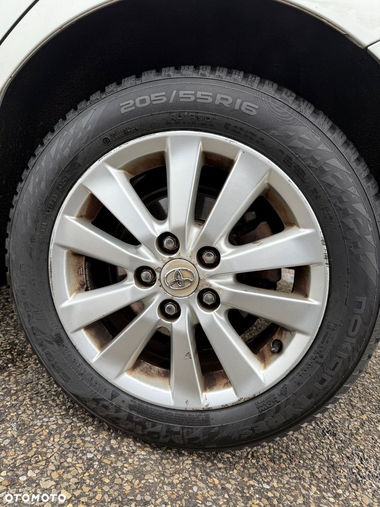 Toyota Auris 2.0 D-4D - 11