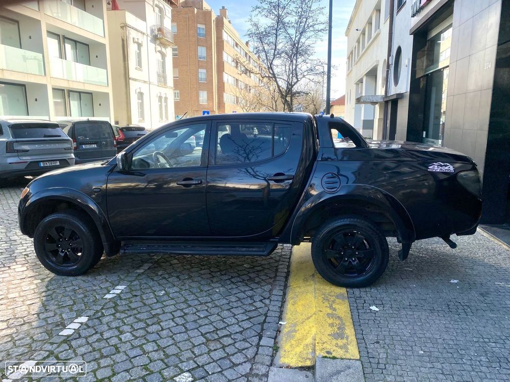 Mitsubishi L200 Pick Up 4x4 Intense Cabine Dupla - 10