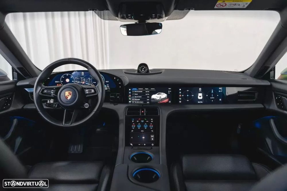 Porsche Taycan 4S - 42