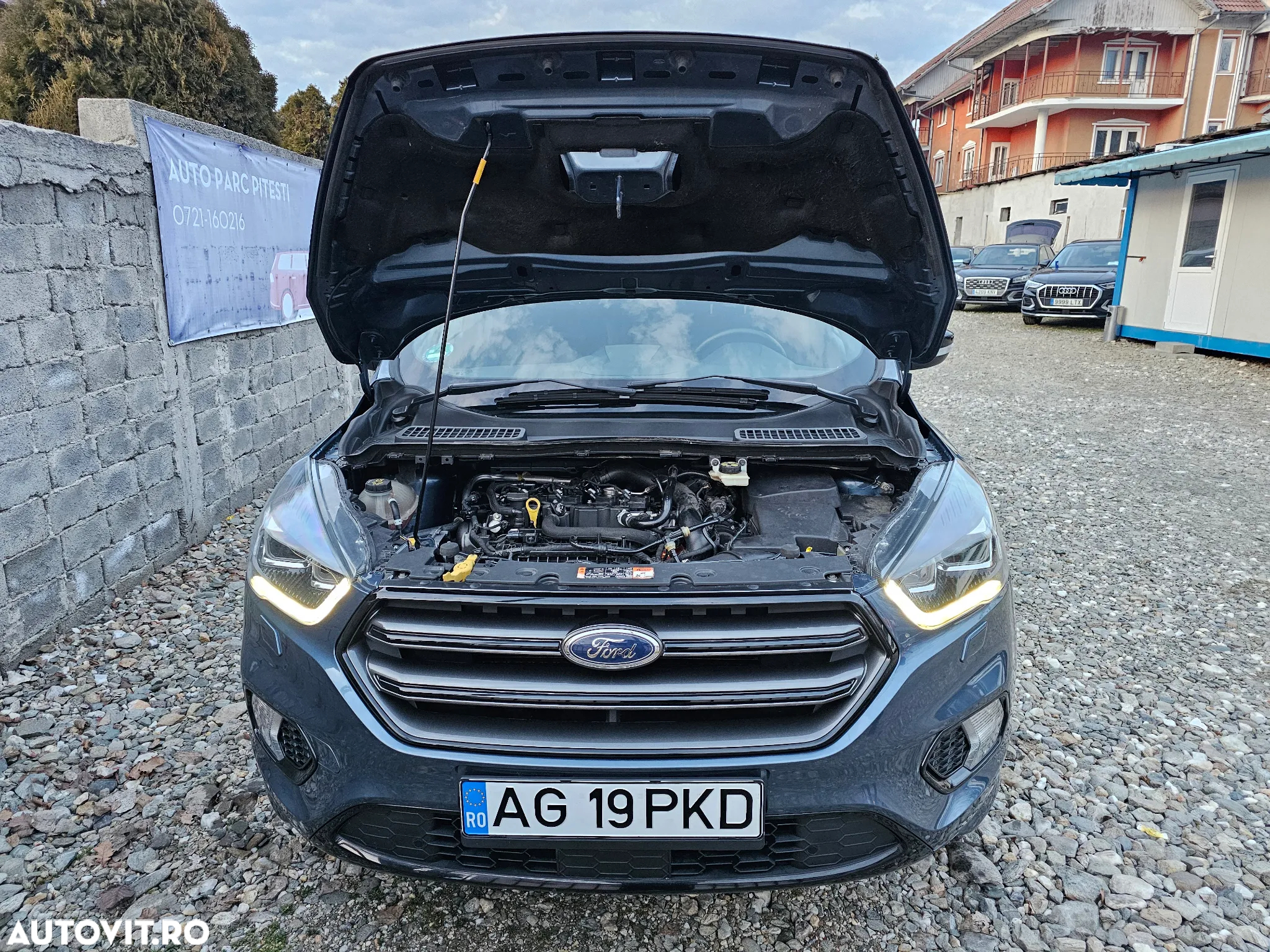 Ford Kuga - 16