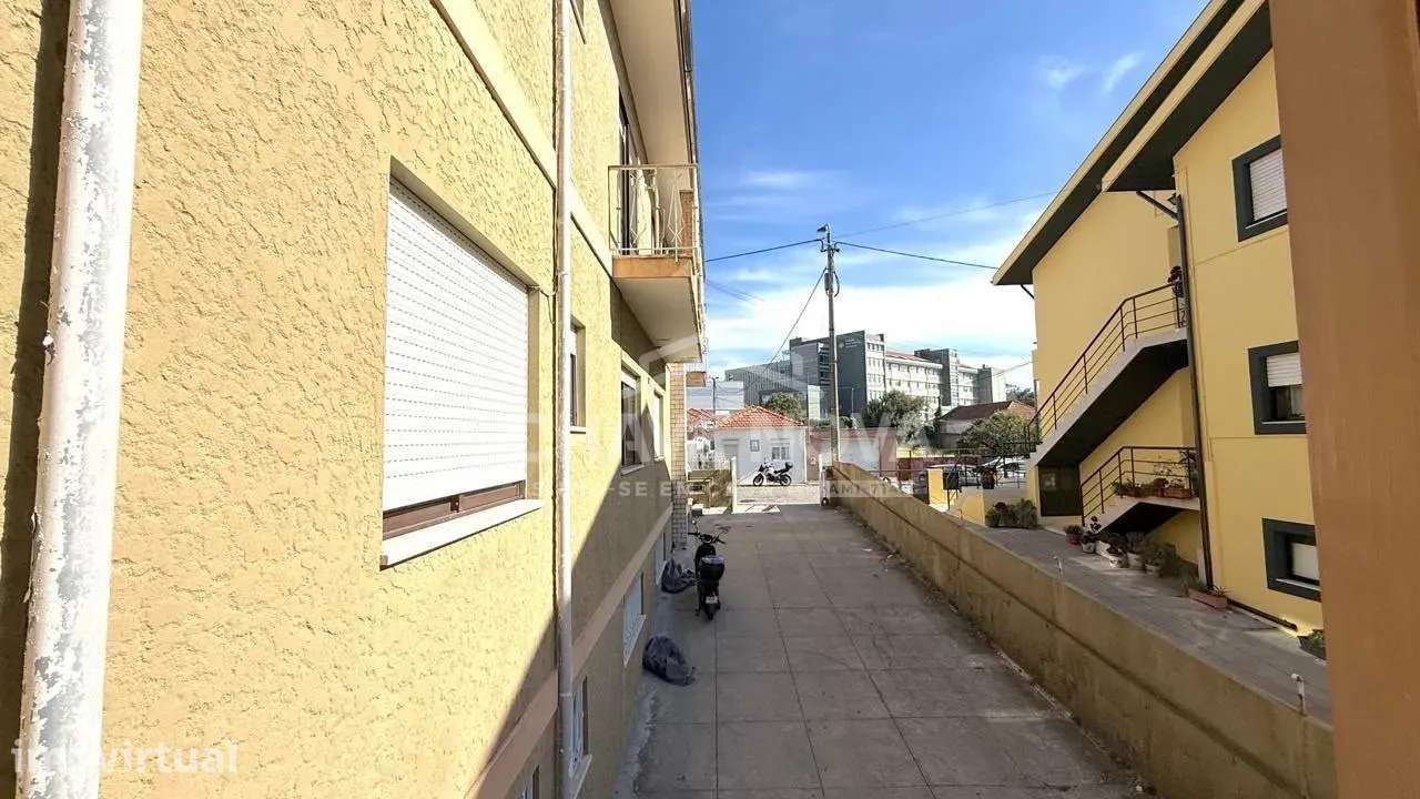 T1+1 c/ Lugar de Estacionamento em Pedroso (Carvalhos) - Grande imagem: 3/14