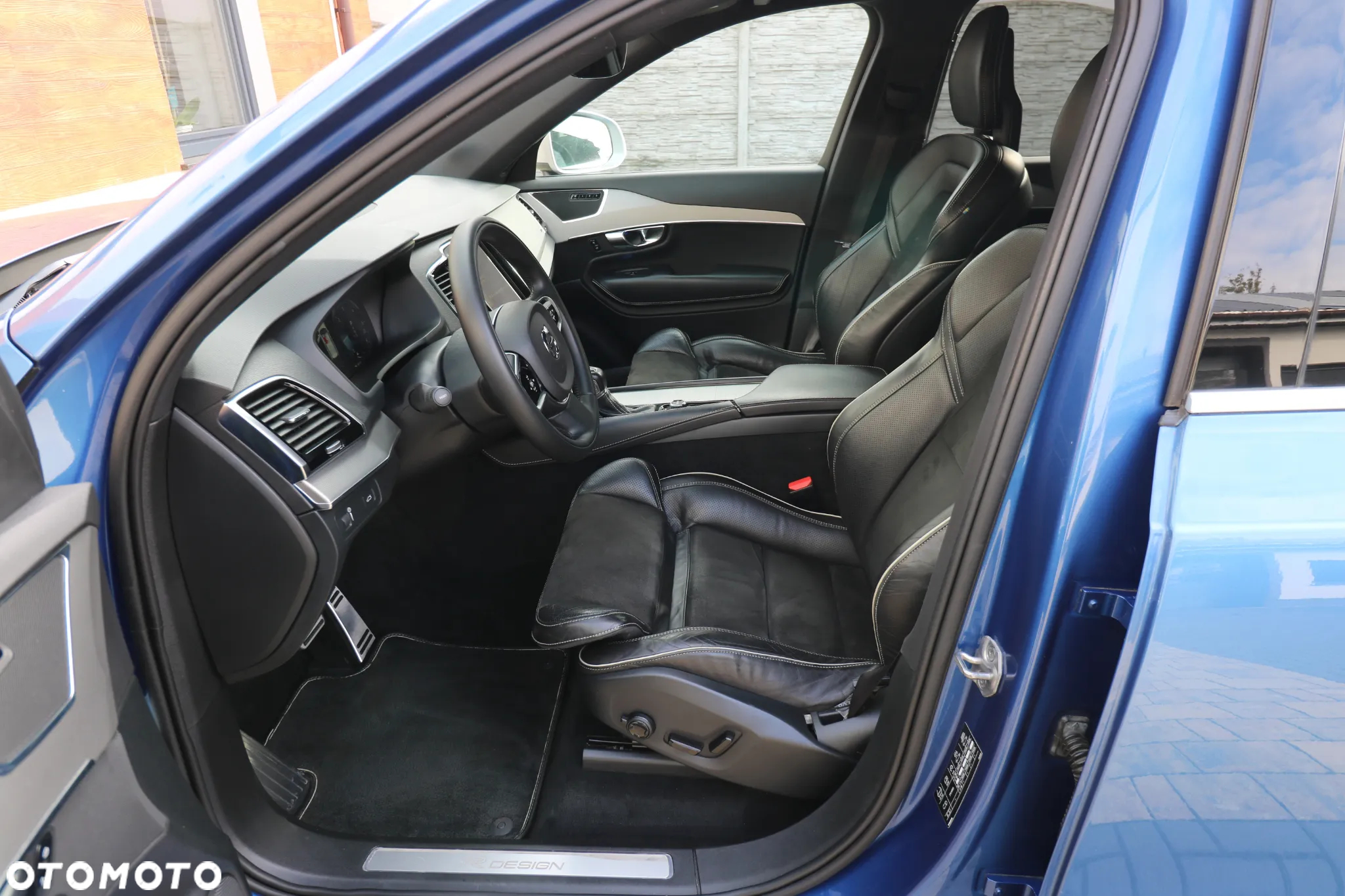 Volvo XC 90 D5 AWD Geartronic RDesign - 19