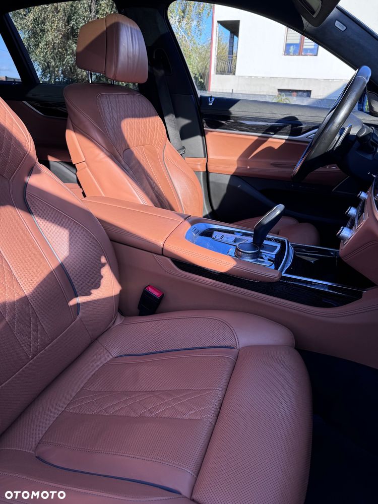 BMW Seria 7 750d xDrive sport - 9