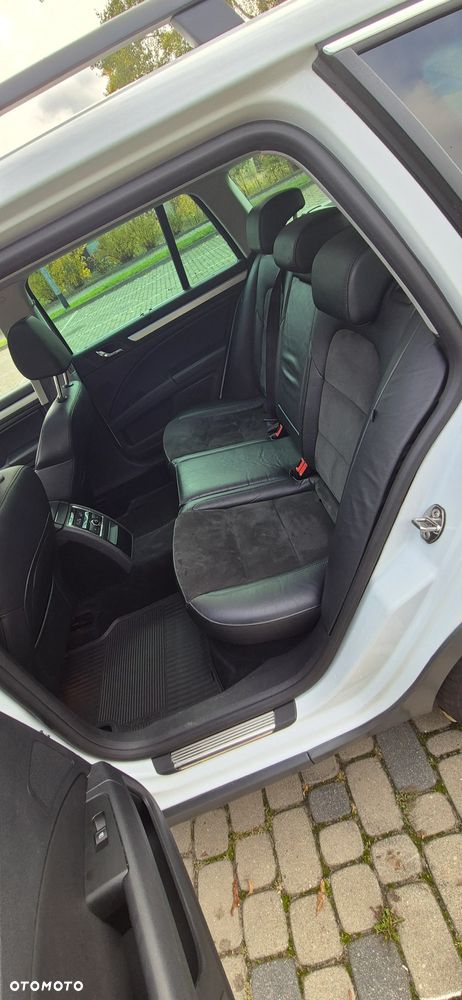 Skoda Superb 2.0 TDI Green tec 4x4 DSG Elegance - 16