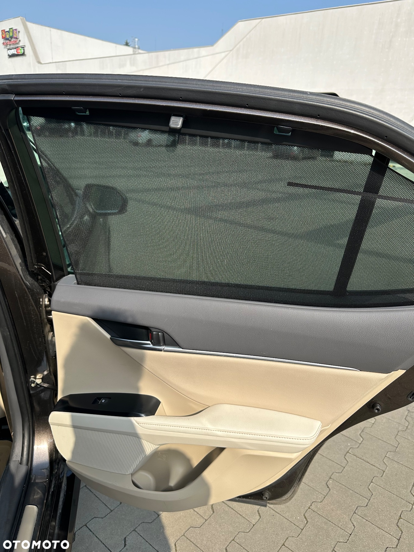 Toyota Camry 2.5 Hybrid Executive CVT - 14