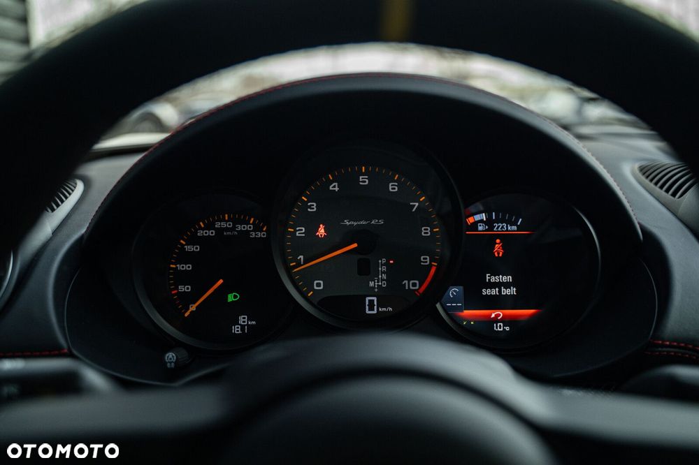 Porsche 718 Spyder - 19