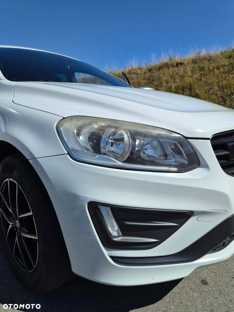 Volvo XC 60 D4 AWD R-Design Momentum - 36
