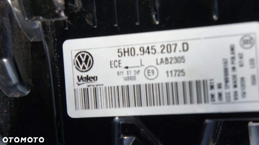 TYLNA LEWA PRAWA LAMPA VW GOLF VIII LIFT IQ LIGHT 5H0 - 8