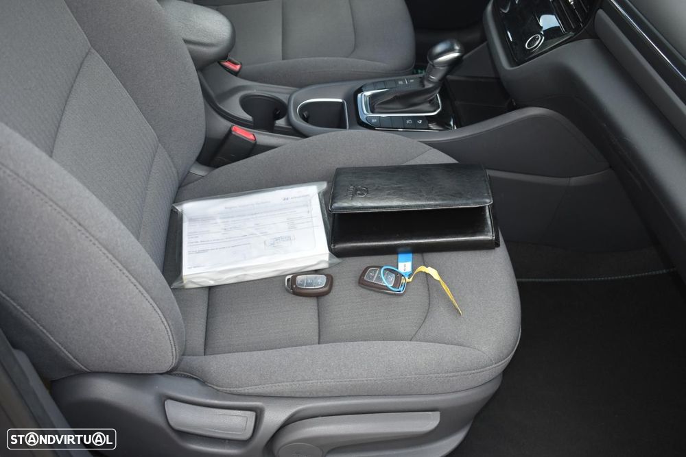 Hyundai Ioniq 1.6 GDI PHEV - 15