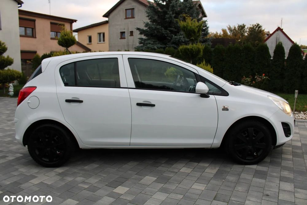 Opel Corsa 1.2 16V Essentia - 8
