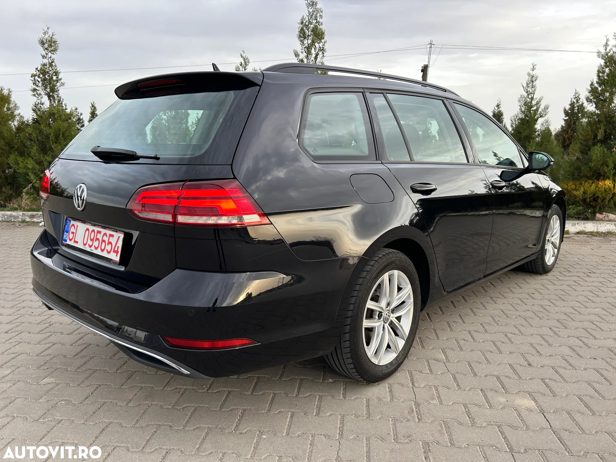 Volkswagen Golf 2.0 TDI SCR Comfortline - 5