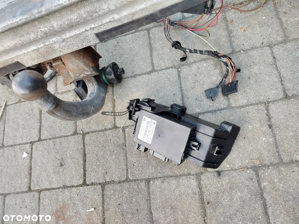 Audi A4 B6 B7 hak holowniczy wypinamy uszkodzony - 2