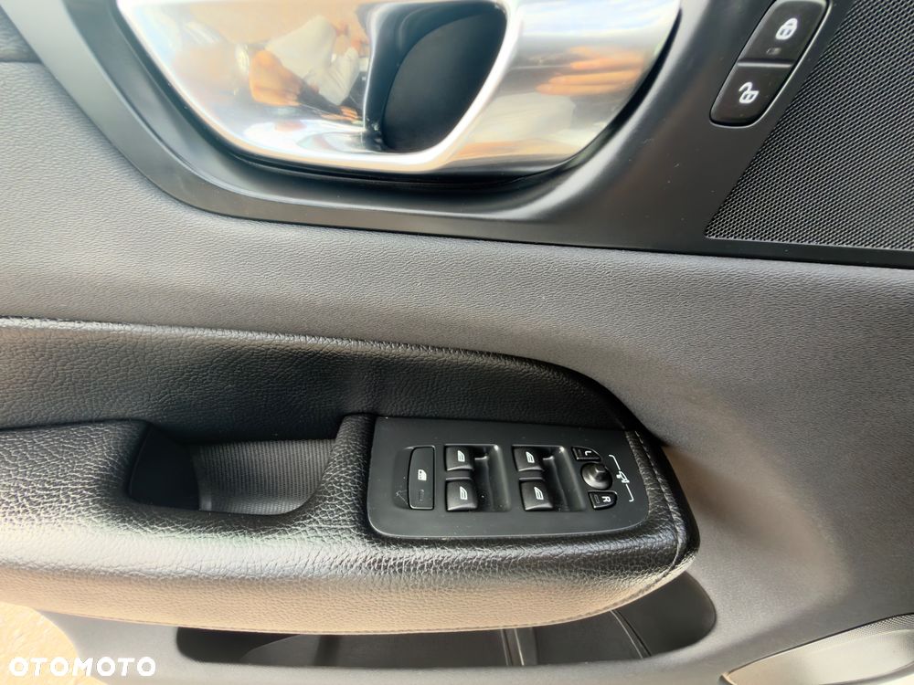 Volvo XC 60 B4 B Geartronic Momentum Pro - 33