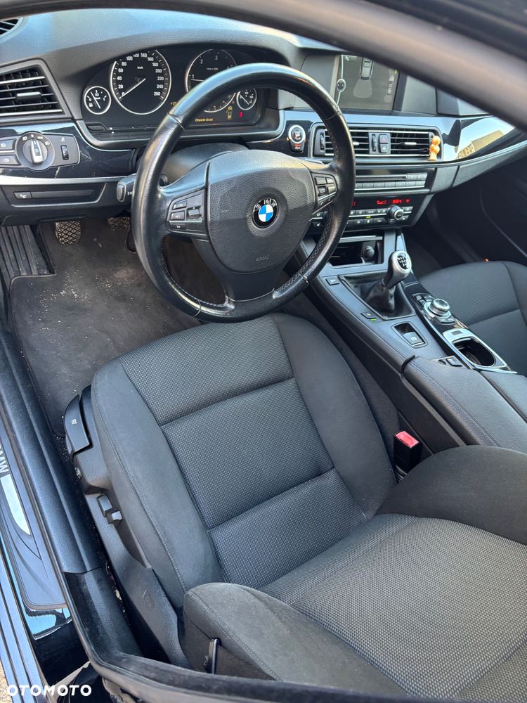 BMW Seria 5 520d - 7