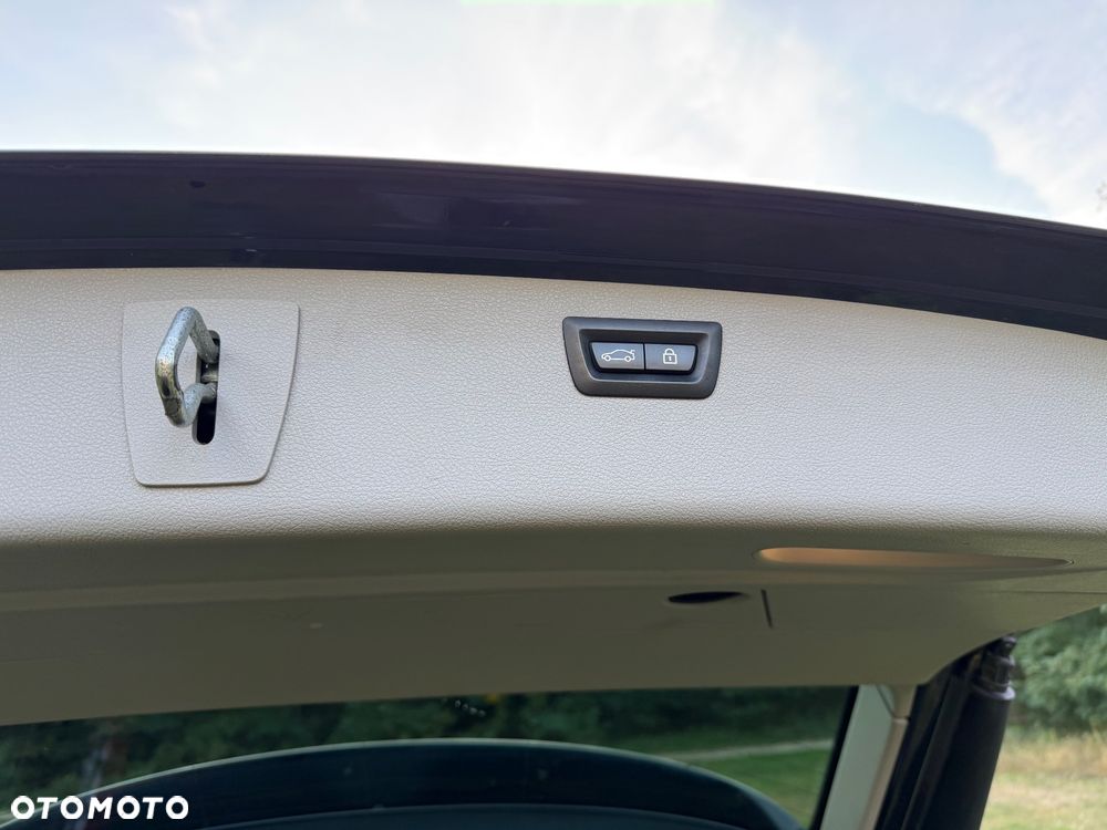 BMW Seria 3 330d xDrive Sport Line - 17
