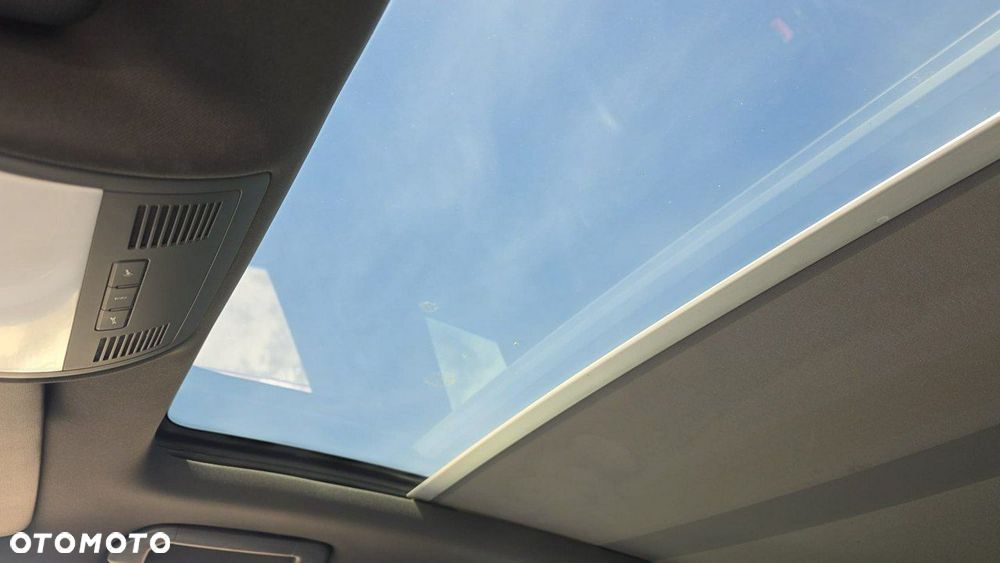 Volkswagen Touareg - 19