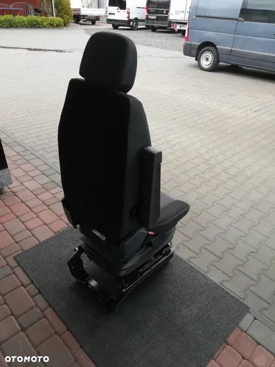 Fotel Pneumatyczny Kierowcy Master Movano - 3