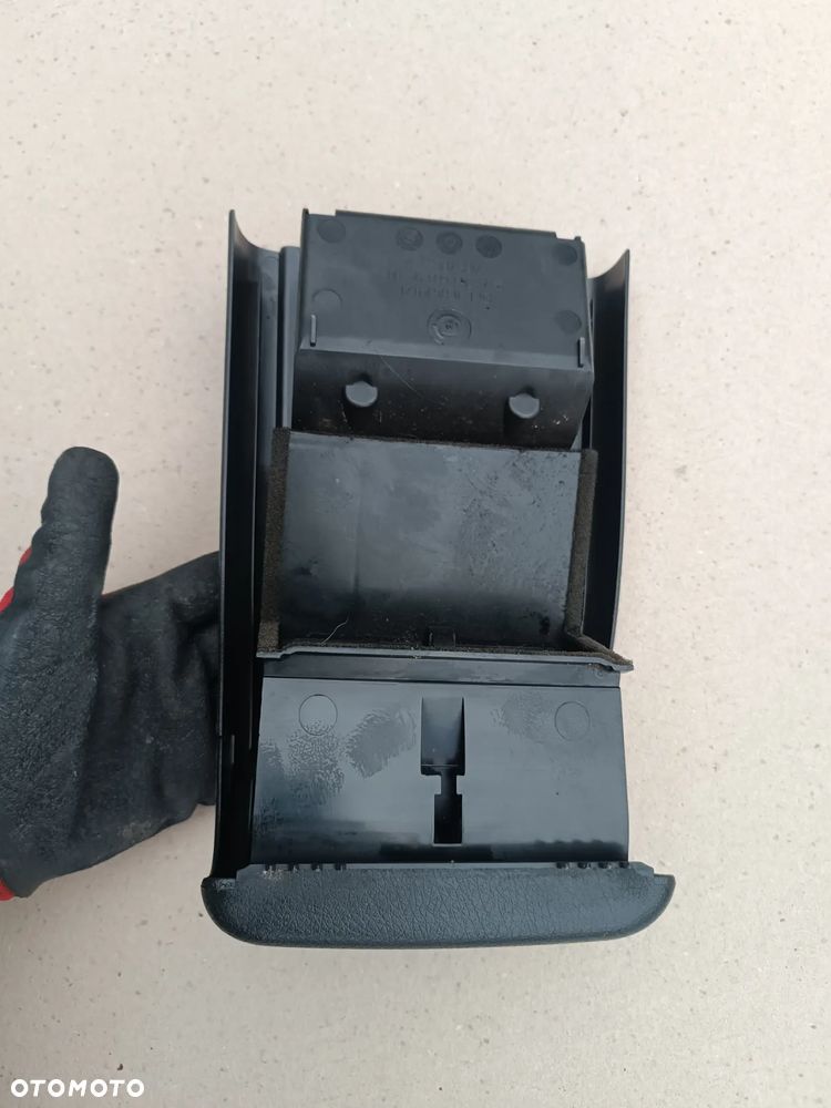 KRATKA NAWIEWU TYŁ MERCEDES W203 A2036830408 - 2