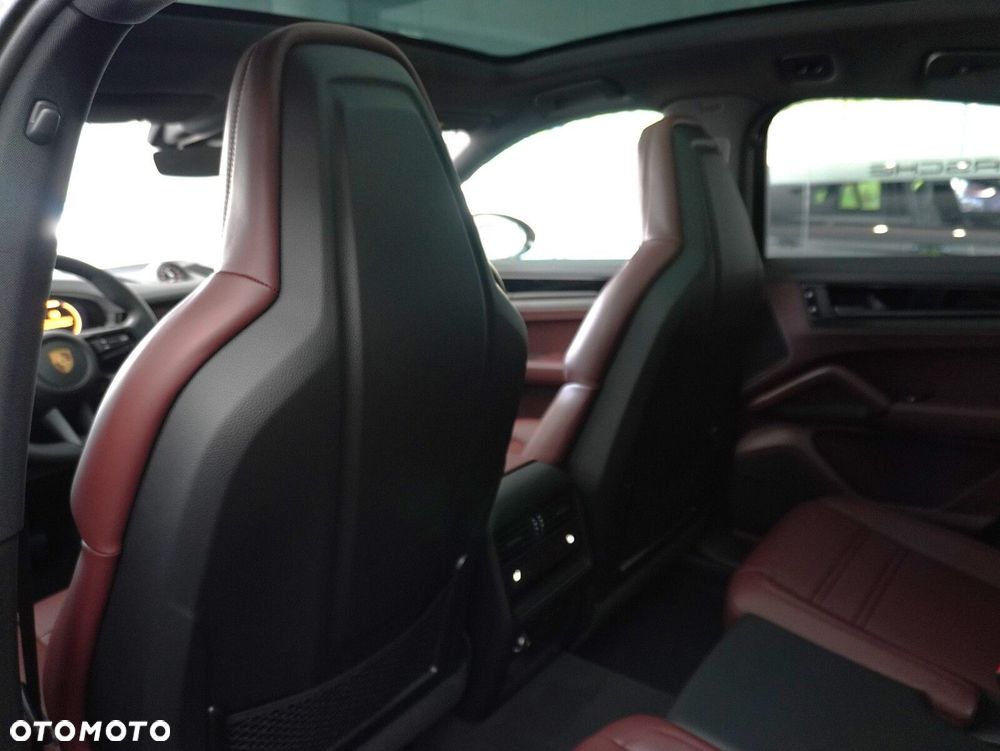 Porsche Cayenne Black Edition - 32