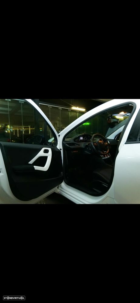 Peugeot 208 PureTech 82 Start & Stop Style - 11