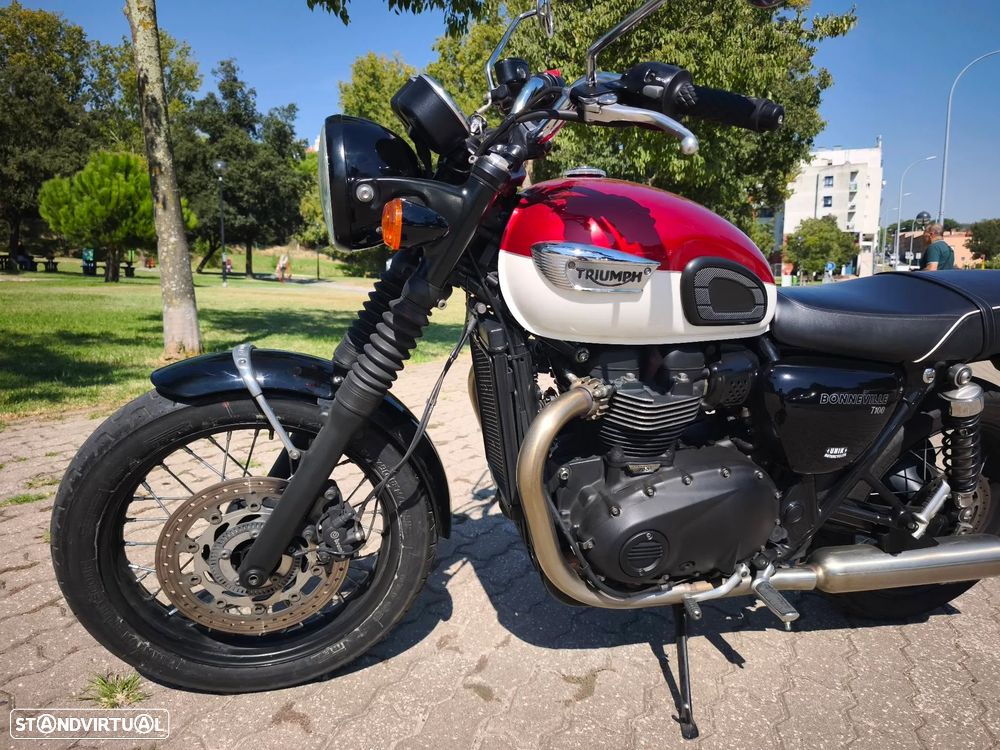 Triumph Bonneville T 100 - 4