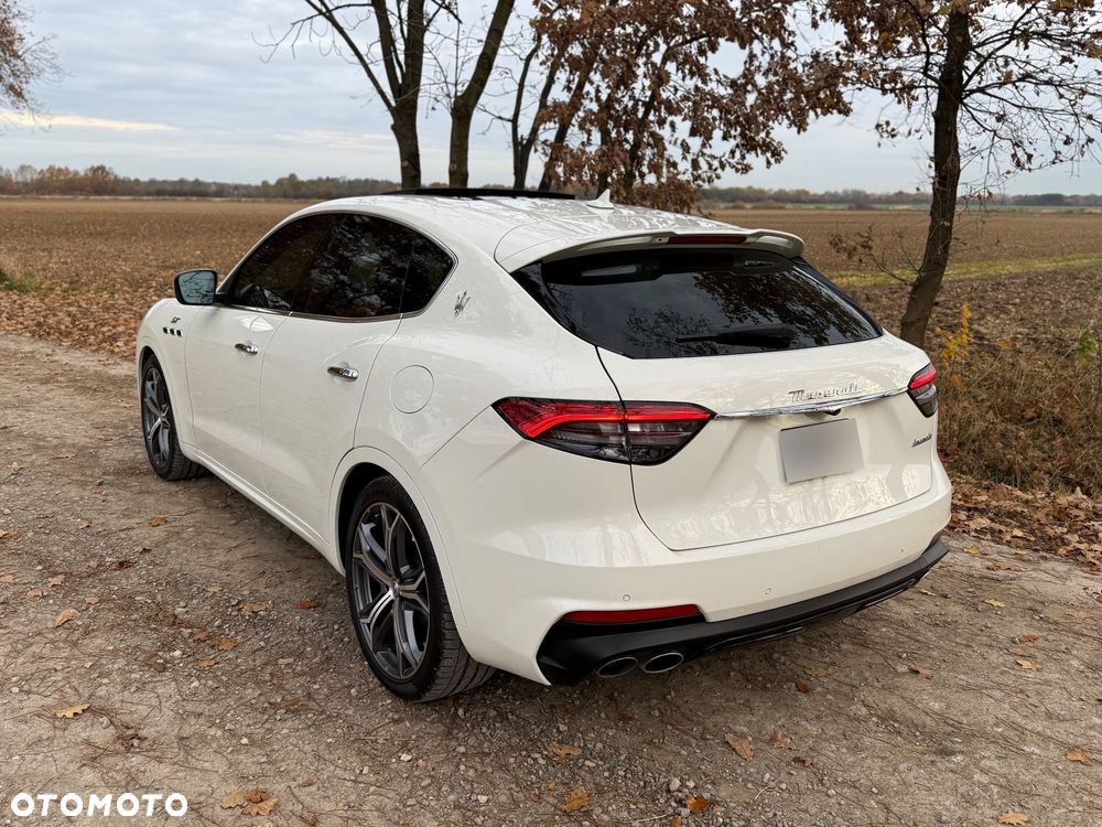Maserati Levante - 8
