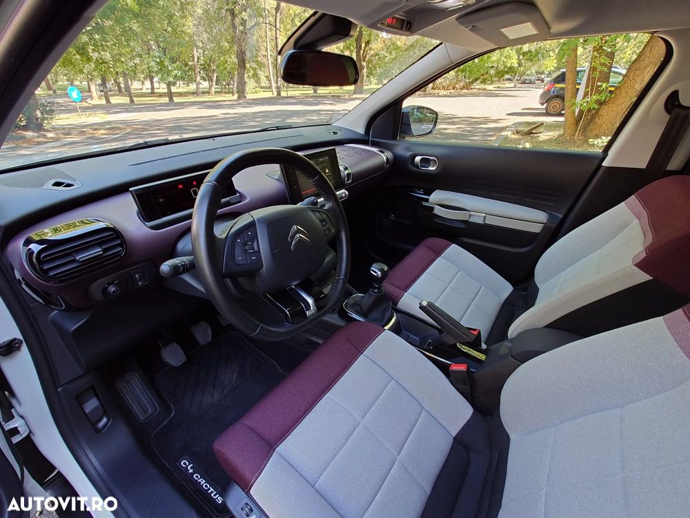 Citroën C4 Cactus 1.2 PureTech S&S BVM6 Shine - 8