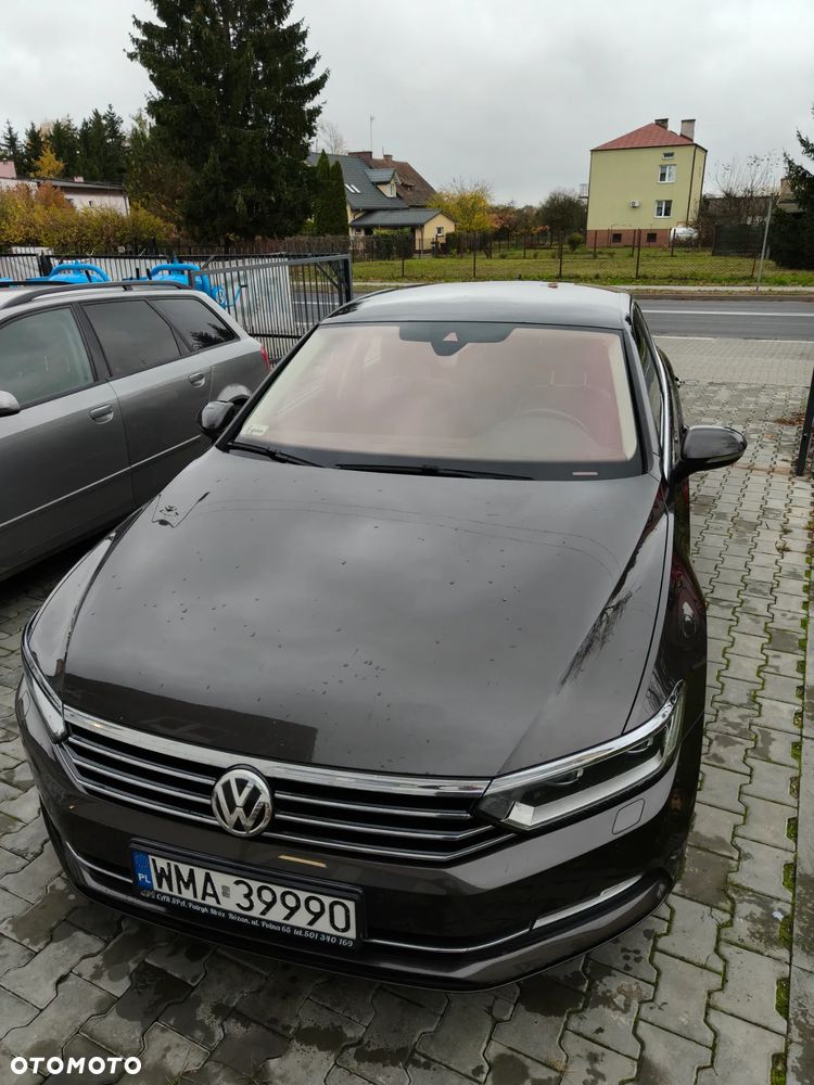 Volkswagen Passat - 2