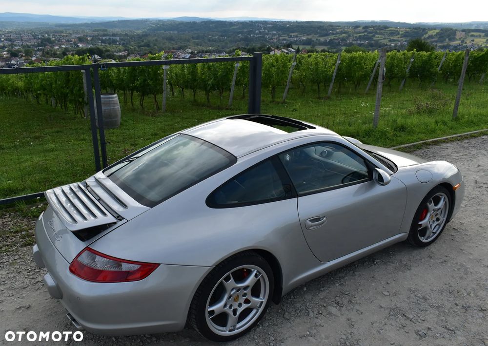 Porsche 911 Carrera S - 6