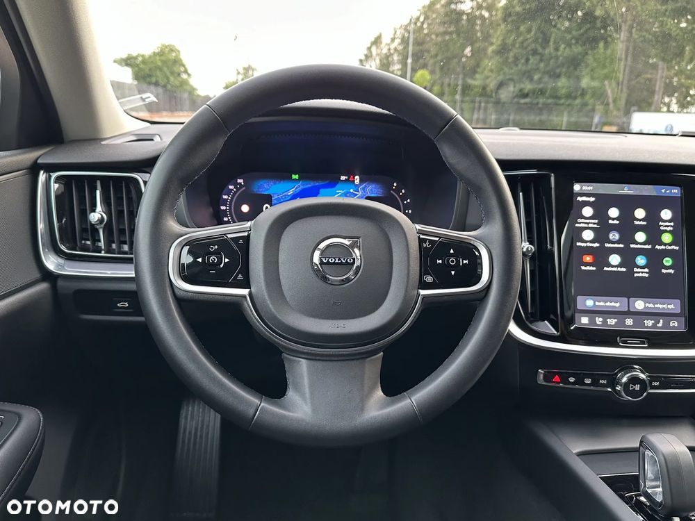 Volvo V60 Cross Country - 14