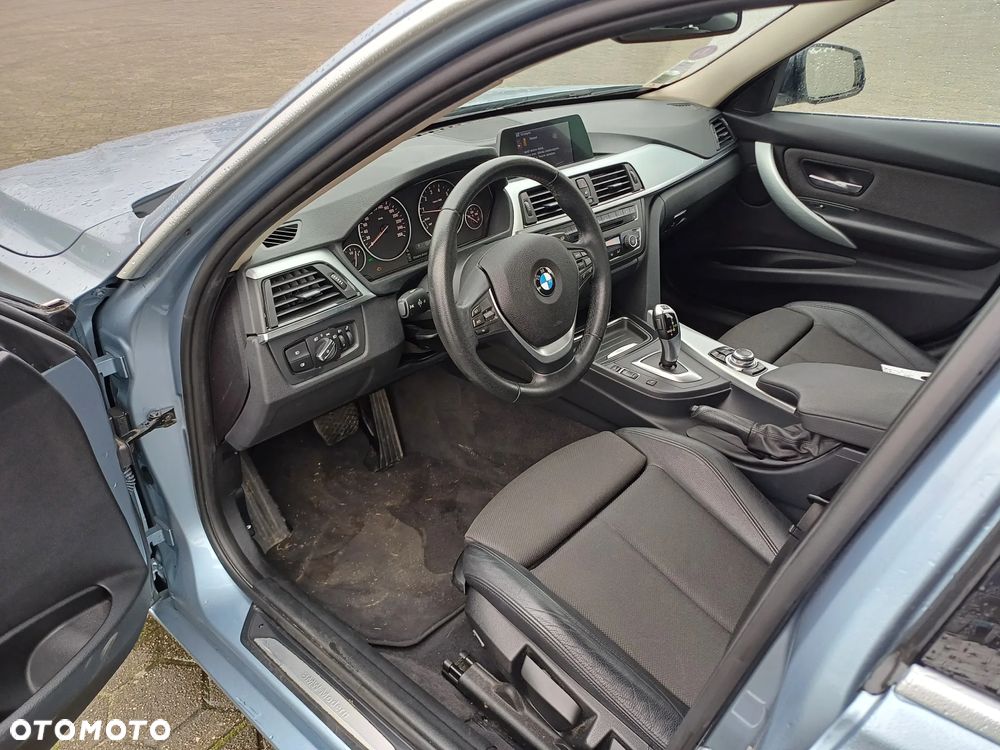 BMW Seria 3 316i Luxury Line - 9