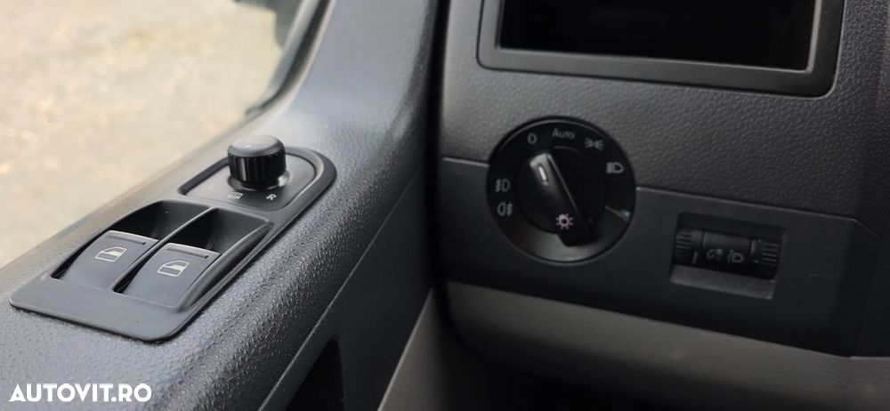 Volkswagen TRANSPORTER face lift 2.0 tdi, 140cp, 4Motion, 4x4, CLIMA, webasto, cruise control,  185.823 km,  03/2011 - 24