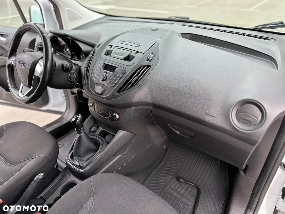 Ford Transit Courier - 7