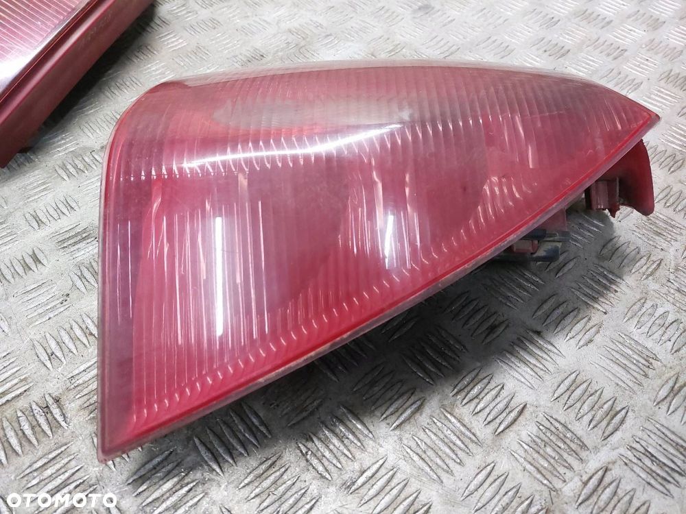 LAMPA LEWY TYŁ + PRAWY TYŁ PEUGEOT 307 I KOMBI 26674T0206 - 3