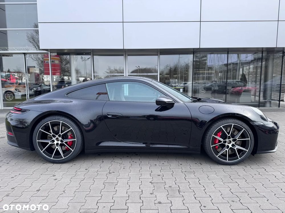 Porsche 911 Carrera 4S - 4