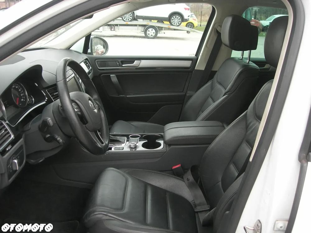 Volkswagen Touareg 3.0 V6 TDI BMT Perfectline R-Style - 13