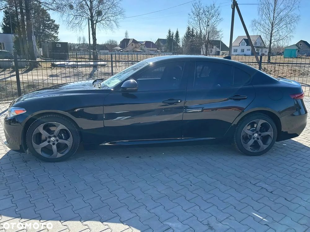 Alfa Romeo Giulia - 4