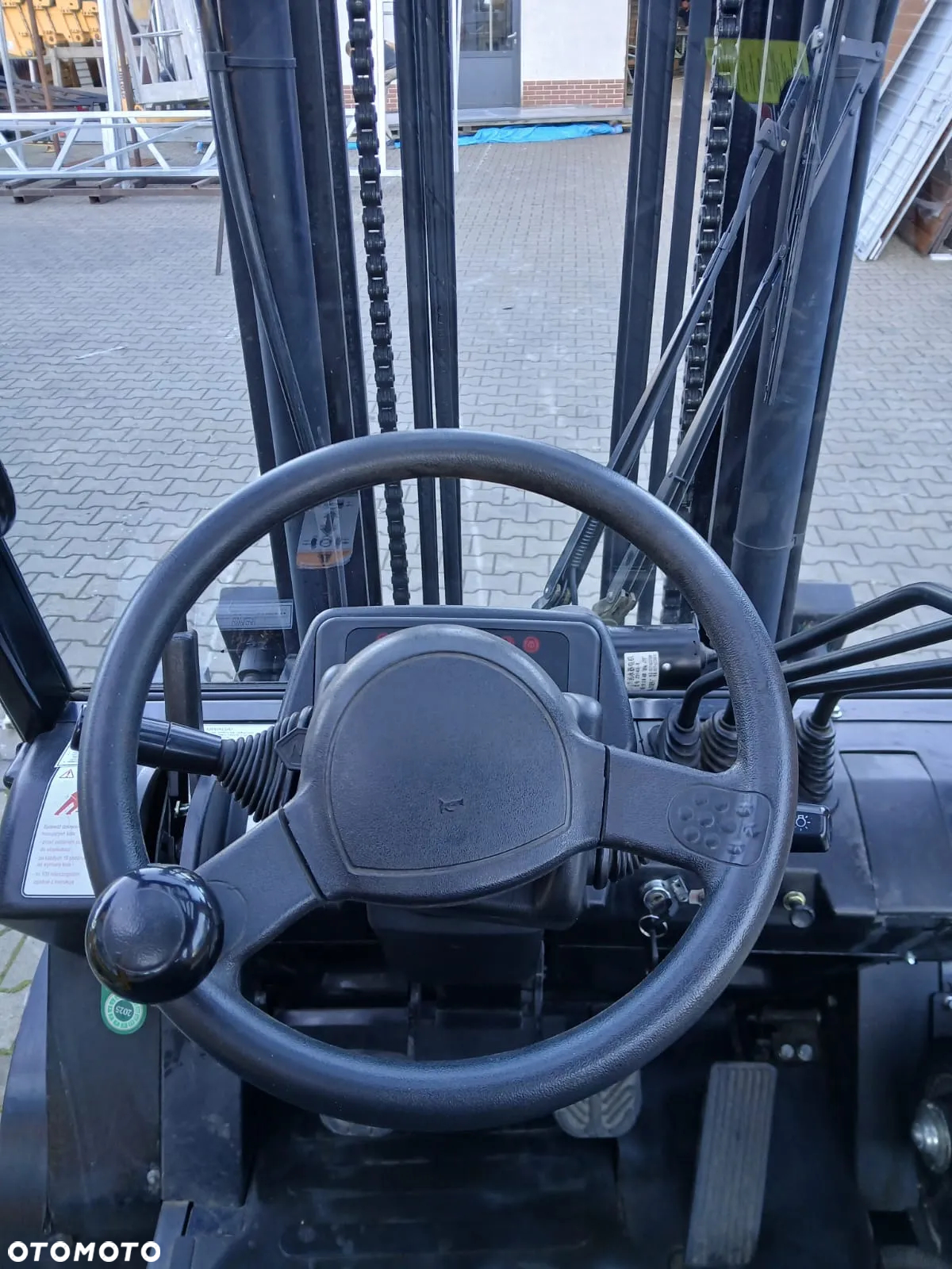 Inny Blachdeker Nissan FG 35 - 8