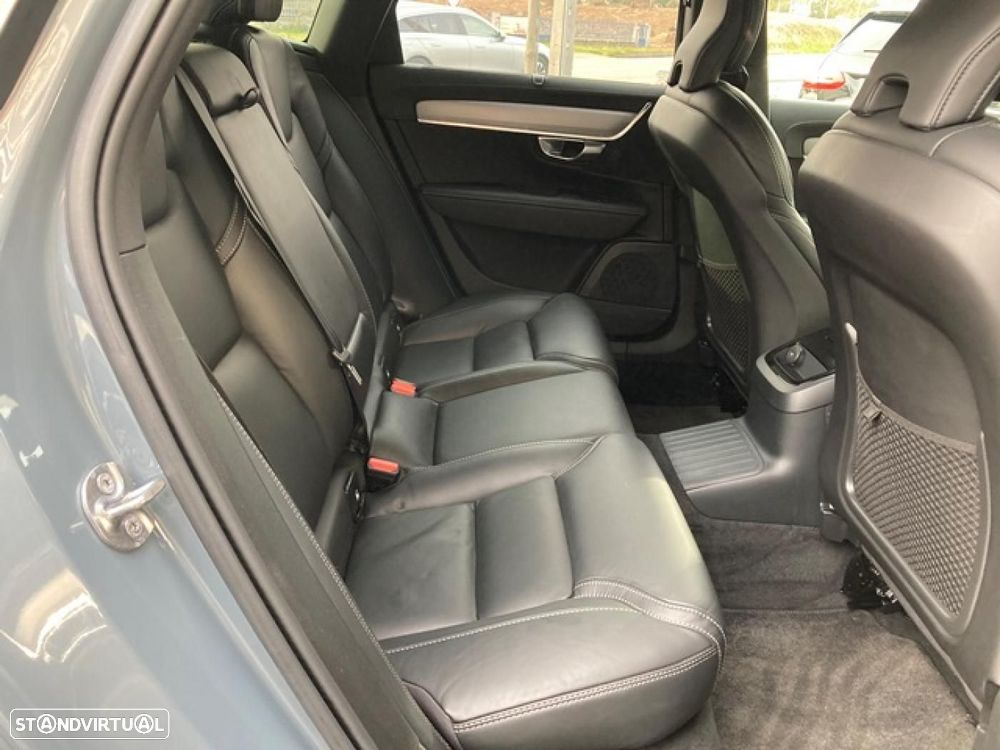 Volvo V90 2.0 T6 PHEV R-Design AWD - 46