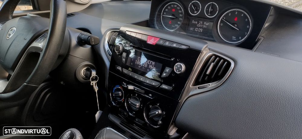 Lancia Ypsilon 1.2 S&S Gold - 17