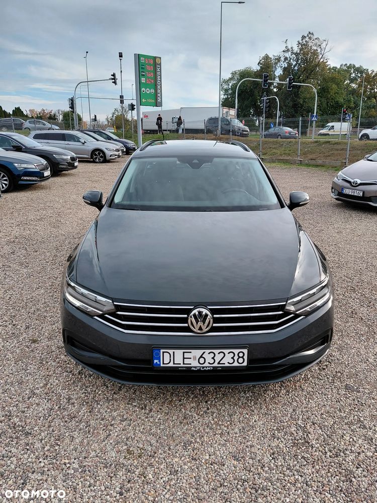 Volkswagen Passat 1.6 TDI SCR DSG Comfortline - 30