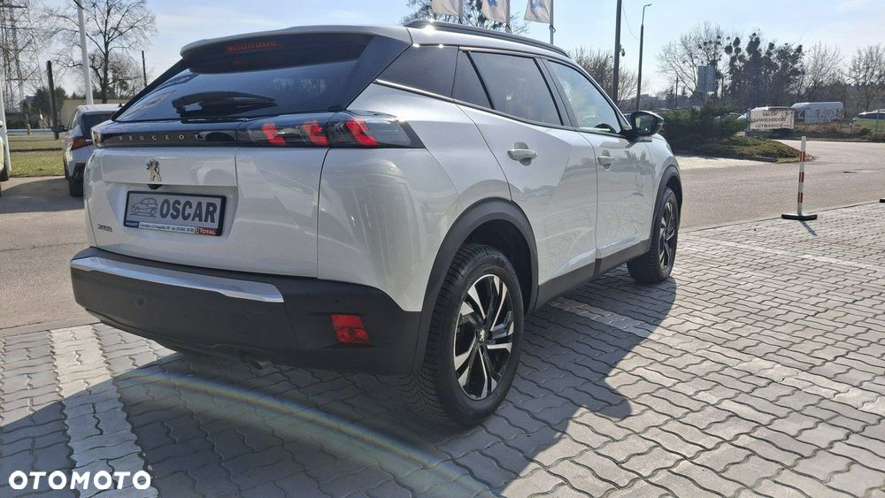Peugeot 2008 - 4