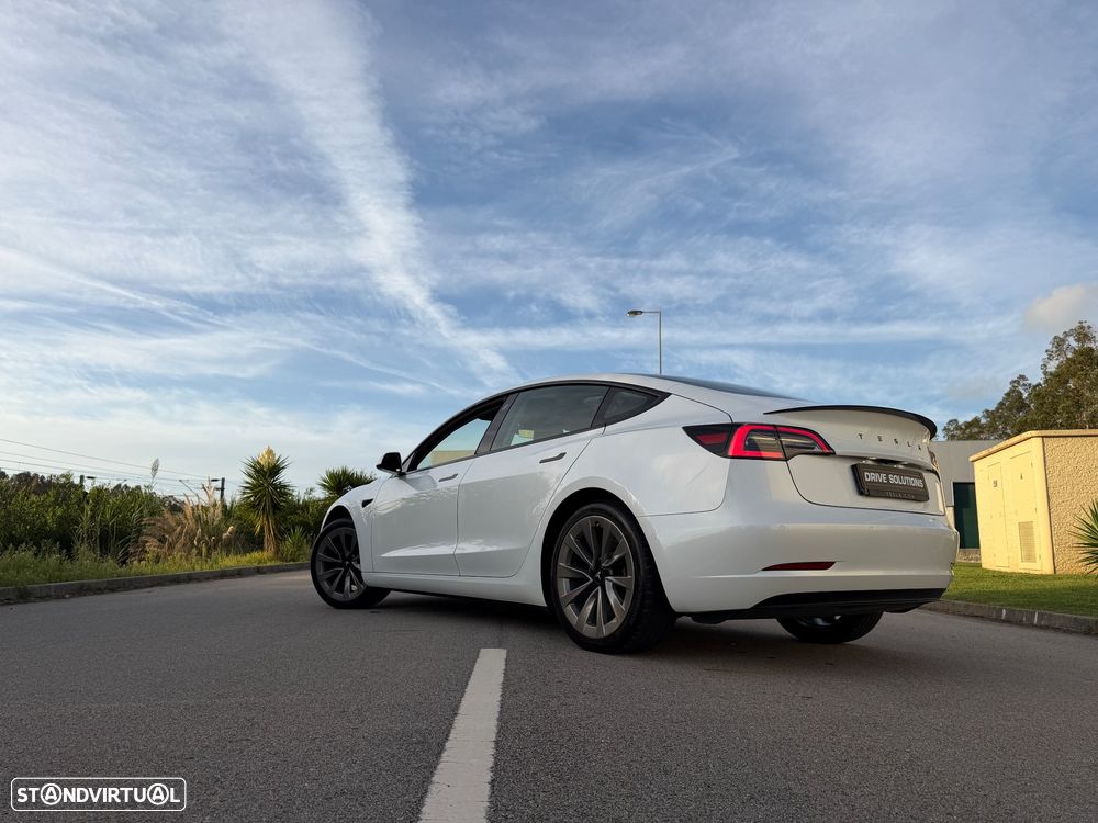 Tesla Model 3 Standard Range Plus RWD - 3