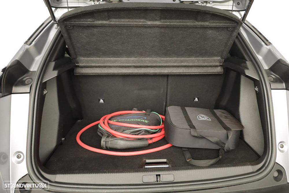 Peugeot e-2008 50 kWh GT - 26