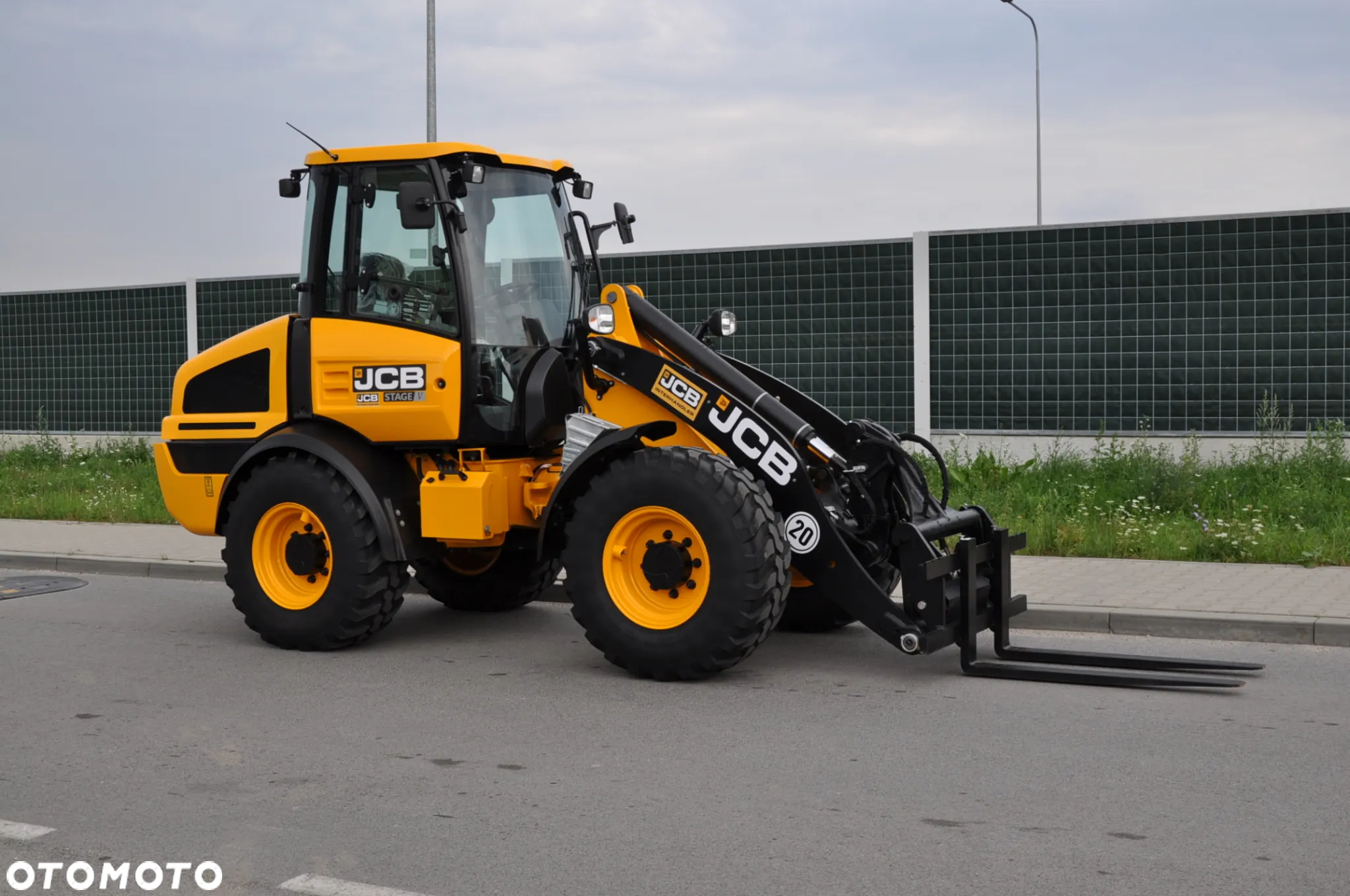 JCB WLS 409 SV FABRYCZNIE NOWA ! DOSTĘPNA OD RĘKI ! WIDŁY DO PALET SZYBKOZŁĄCZE HYDRAULICZNE - 3